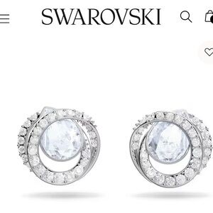 Swarovski Studs!